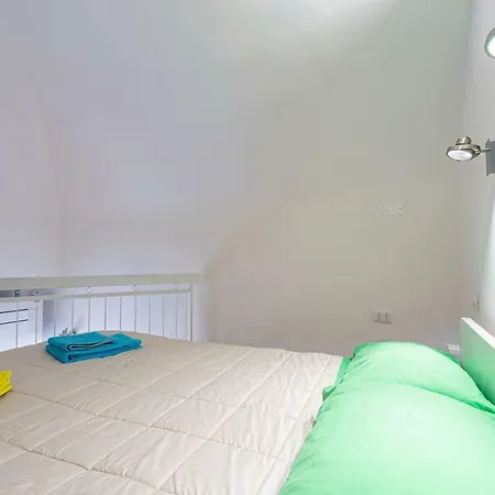 Apartment Nuova Montesperelli